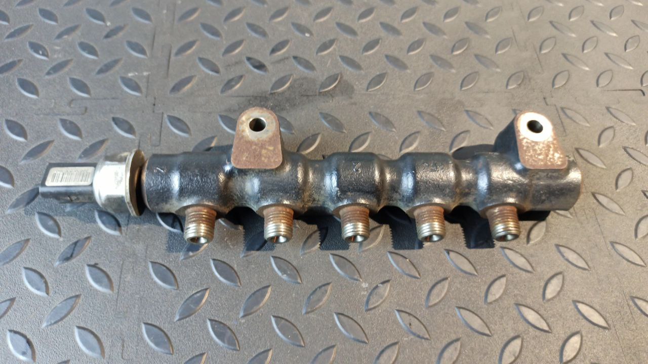 Рампа топливная Ford Focus/2 2004-2011