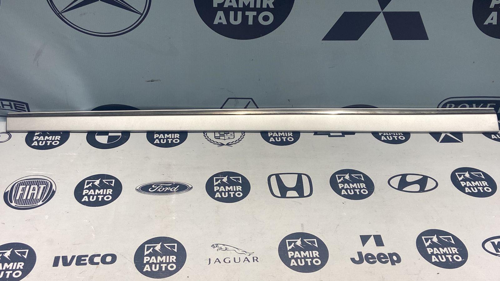 Молдинг двери передний левый Mercedes E/W211 2002-2009