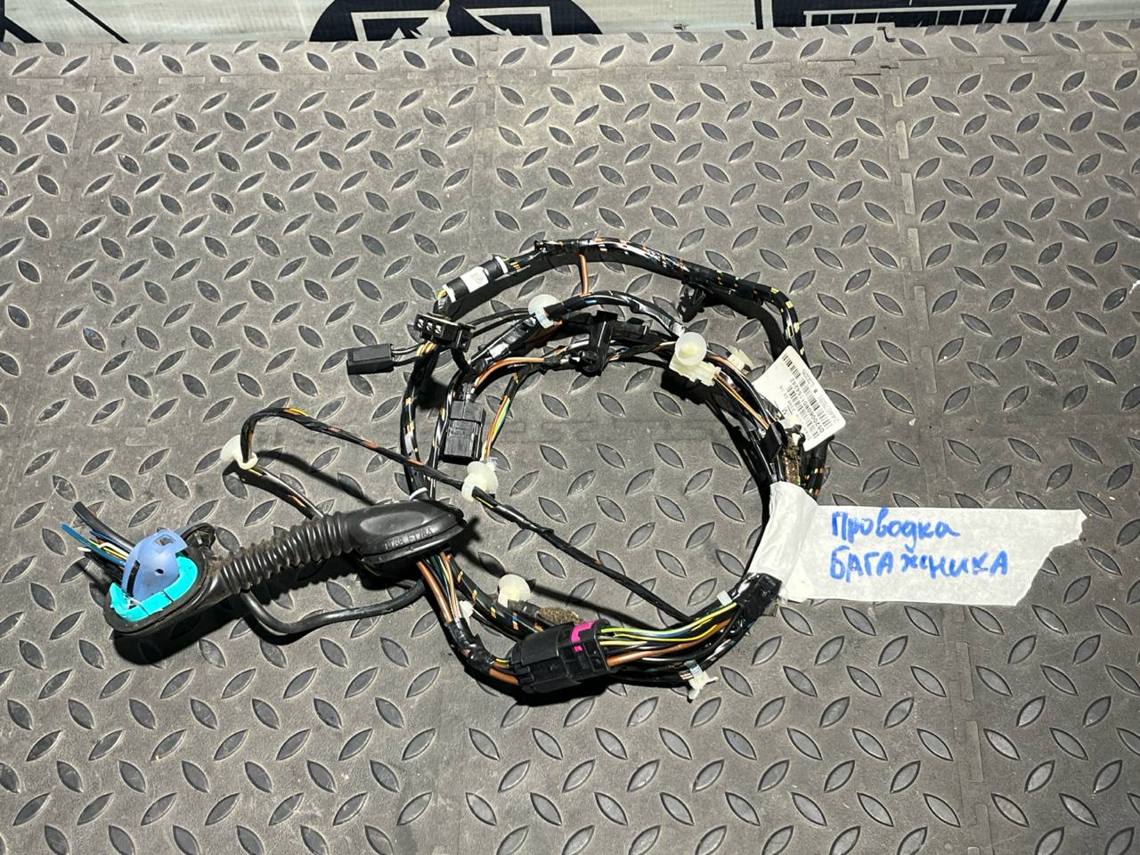 Проводка двери багажника Opel Astra/H 2004-2014