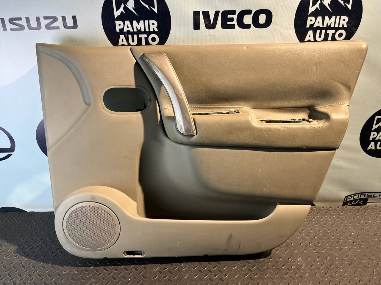 Обшивка двери передняя правая Renault Scenic/2 2003-2009