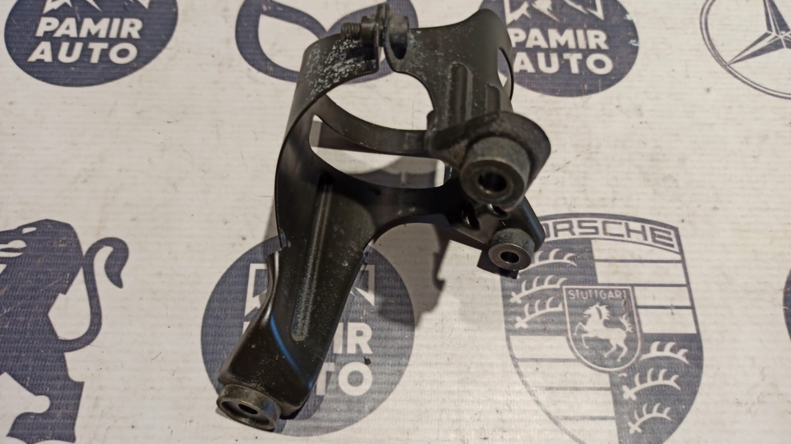 Кронштейн топливного фильтра Mercedes C/W203 2000-2008