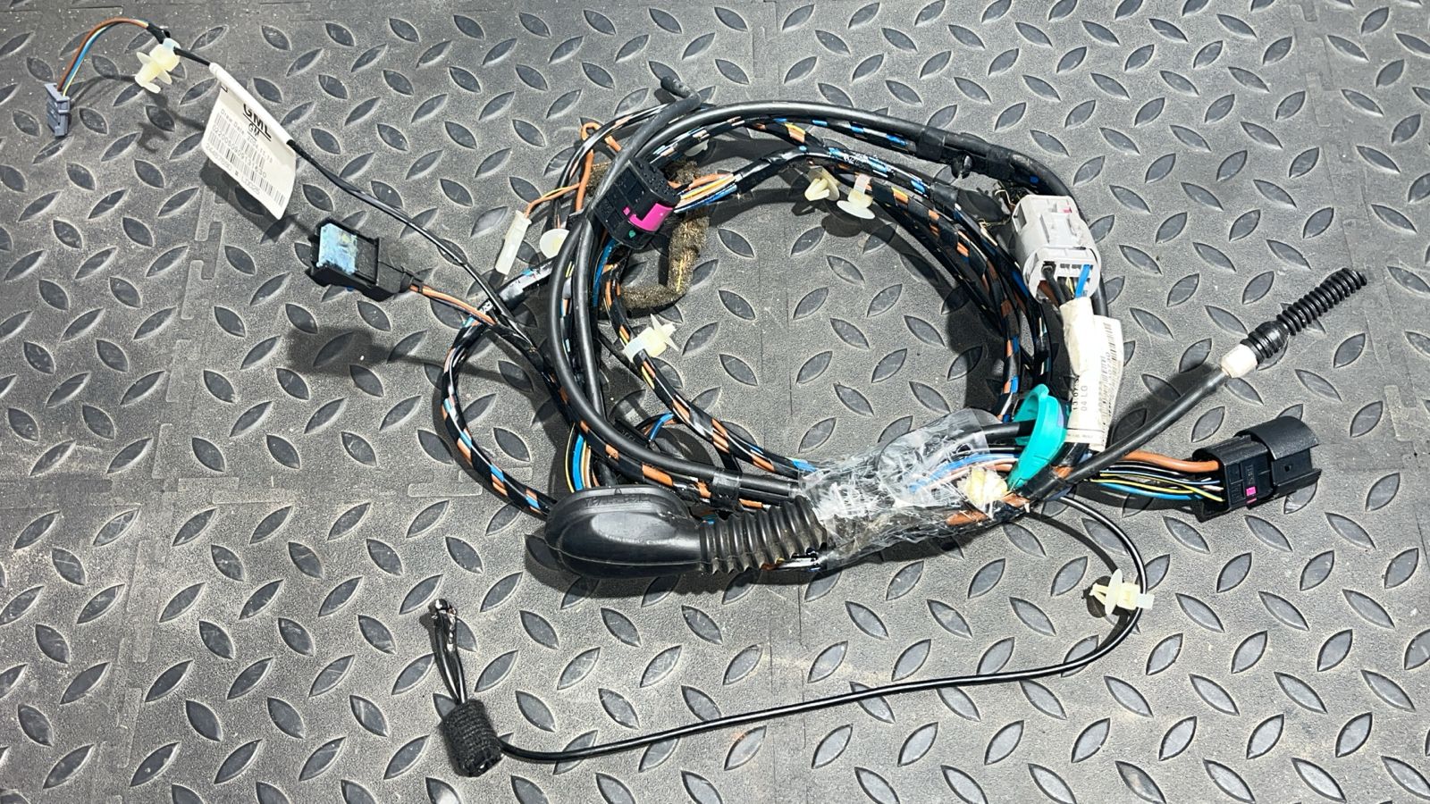 Проводка двери багажника Opel Astra/H 2004-2014