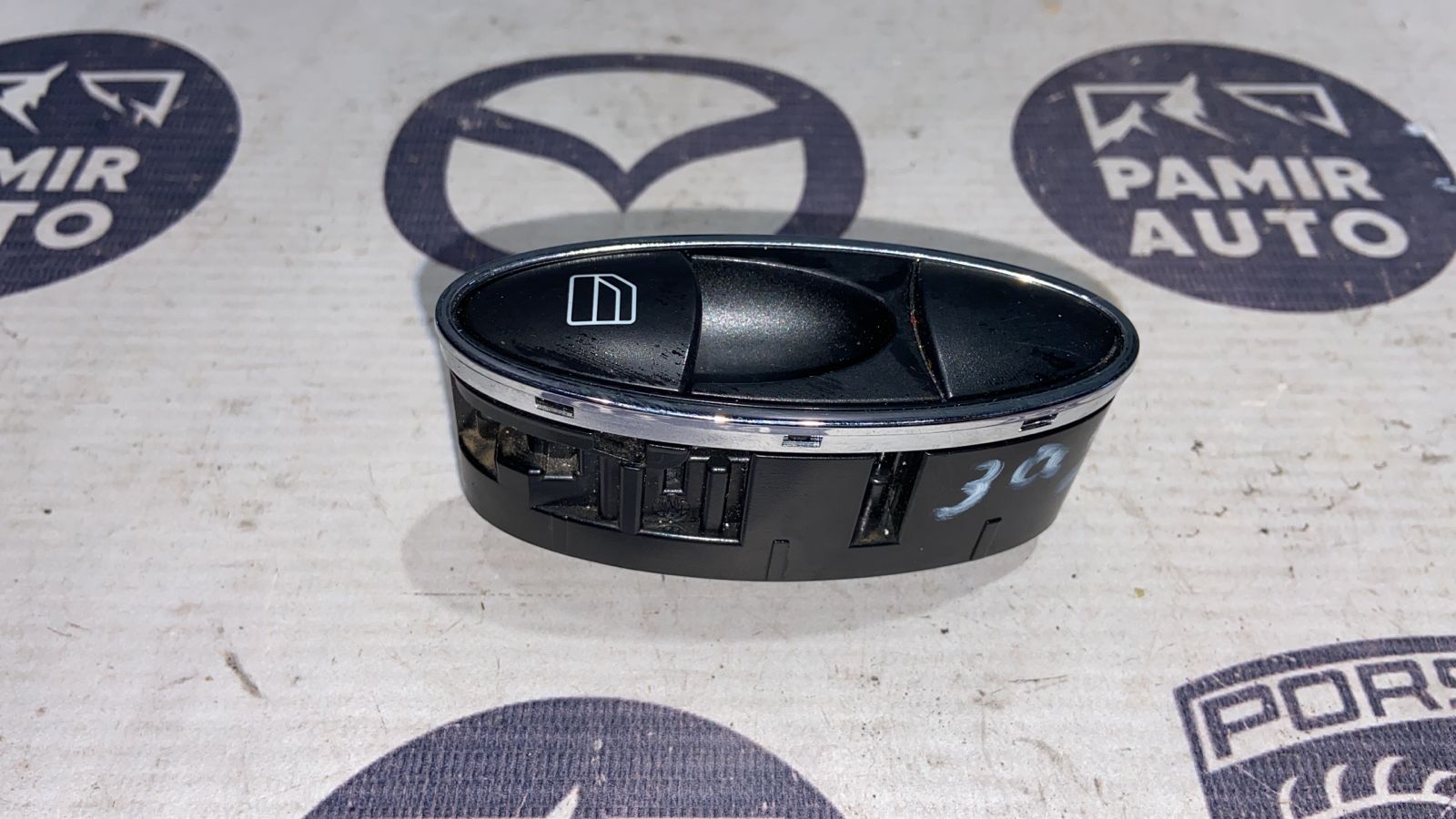 Кнопка стеклоподъемника задняя Mercedes E/W211 2002-2009