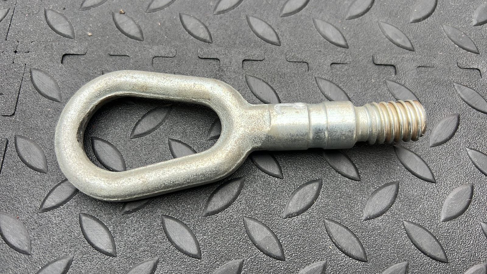 Крюк буксировочный BMW 3/E46 1998-2007