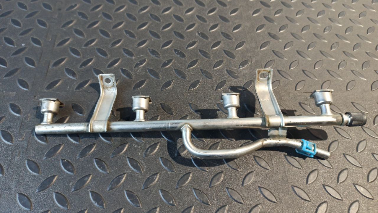 Рампа топливная Opel Astra/H 2004-2014