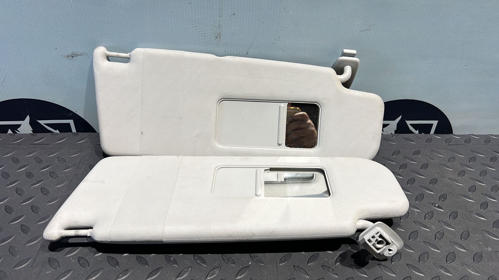 Козырек солнцезащитный Volkswagen Golf/5 2003-2009