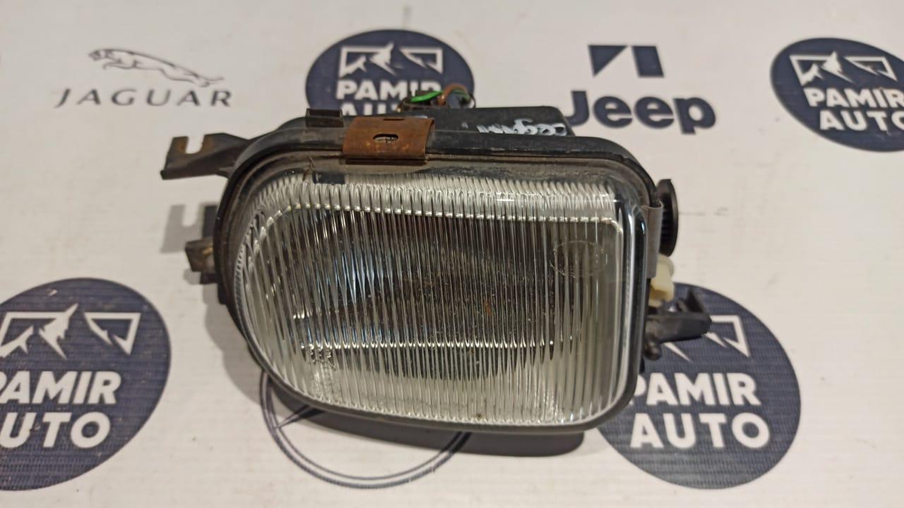 Фара противотуманная левая Mercedes C/W203 2000-2008