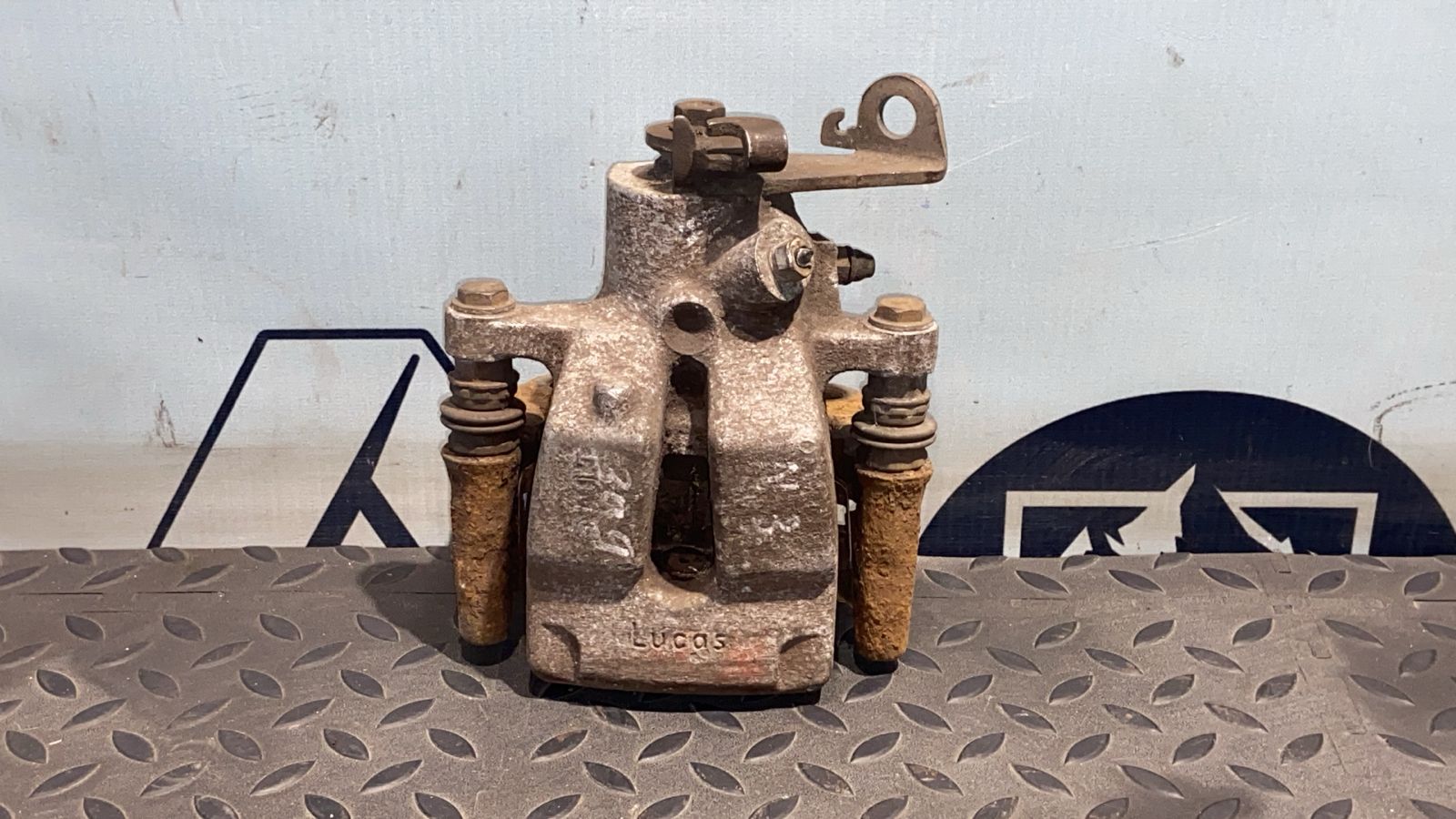 Суппорт задний правый Renault Megane/2 2002-2009