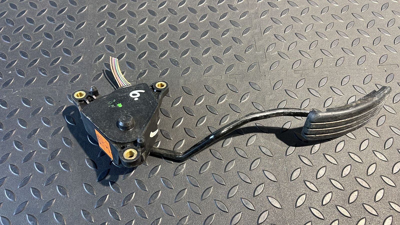 Педаль газа Renault Scenic/2 2003-2009