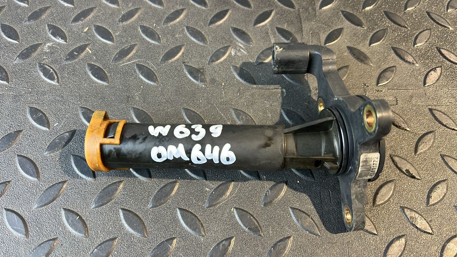 Датчик уровня масла Mercedes Vito/W639 2003-2014