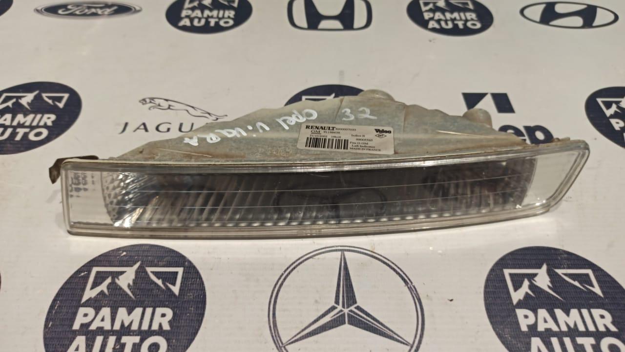 Поворотник левый Opel Vivaro/A 2001-2014