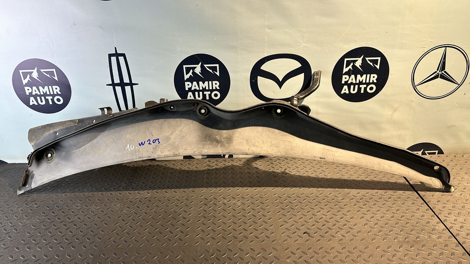 Решетка под лобовое стекло (Жабо) Mercedes C/W203 2000-2008