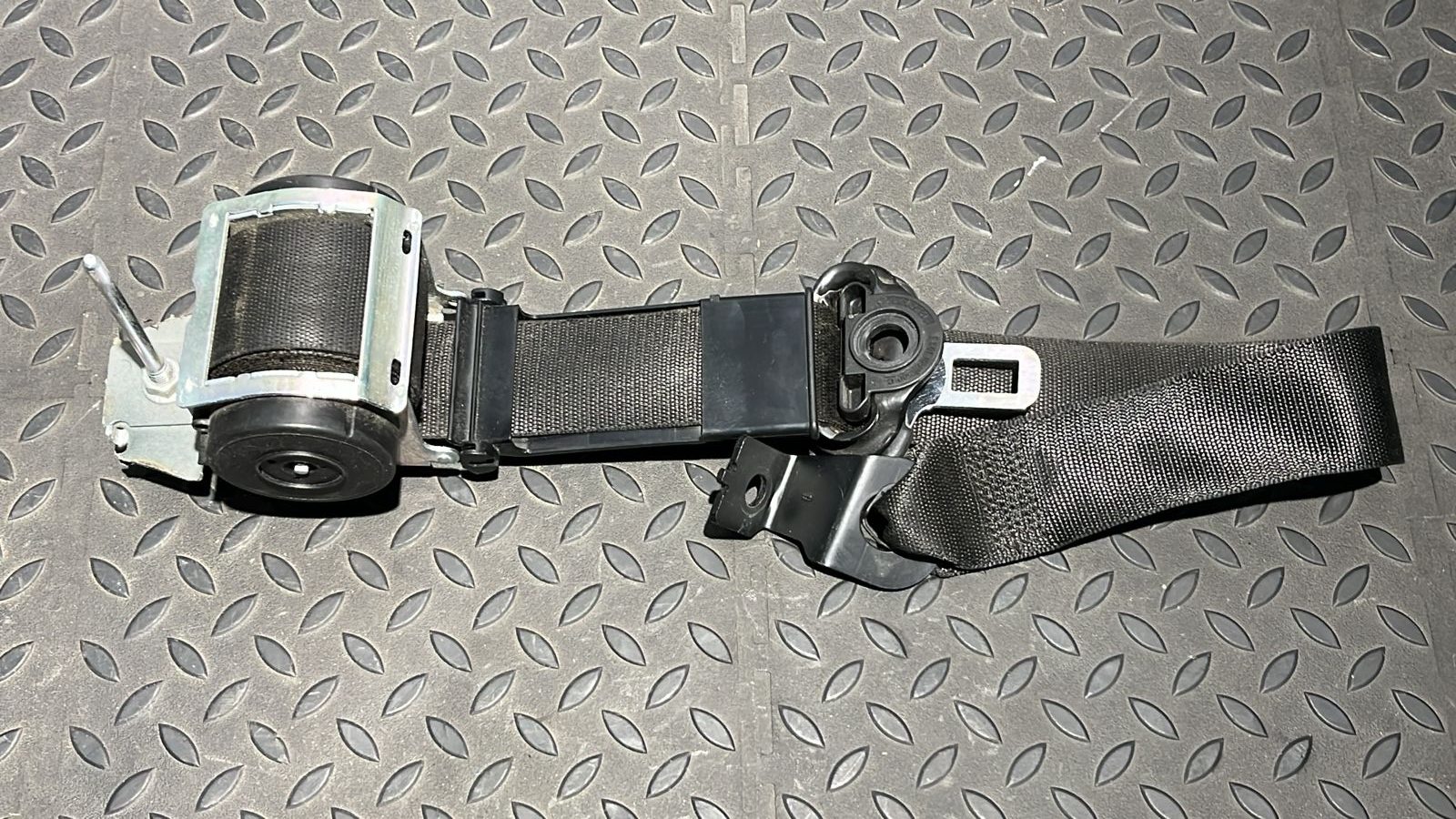 Ремень безопасности передний левый Opel Astra/H 2004-2014