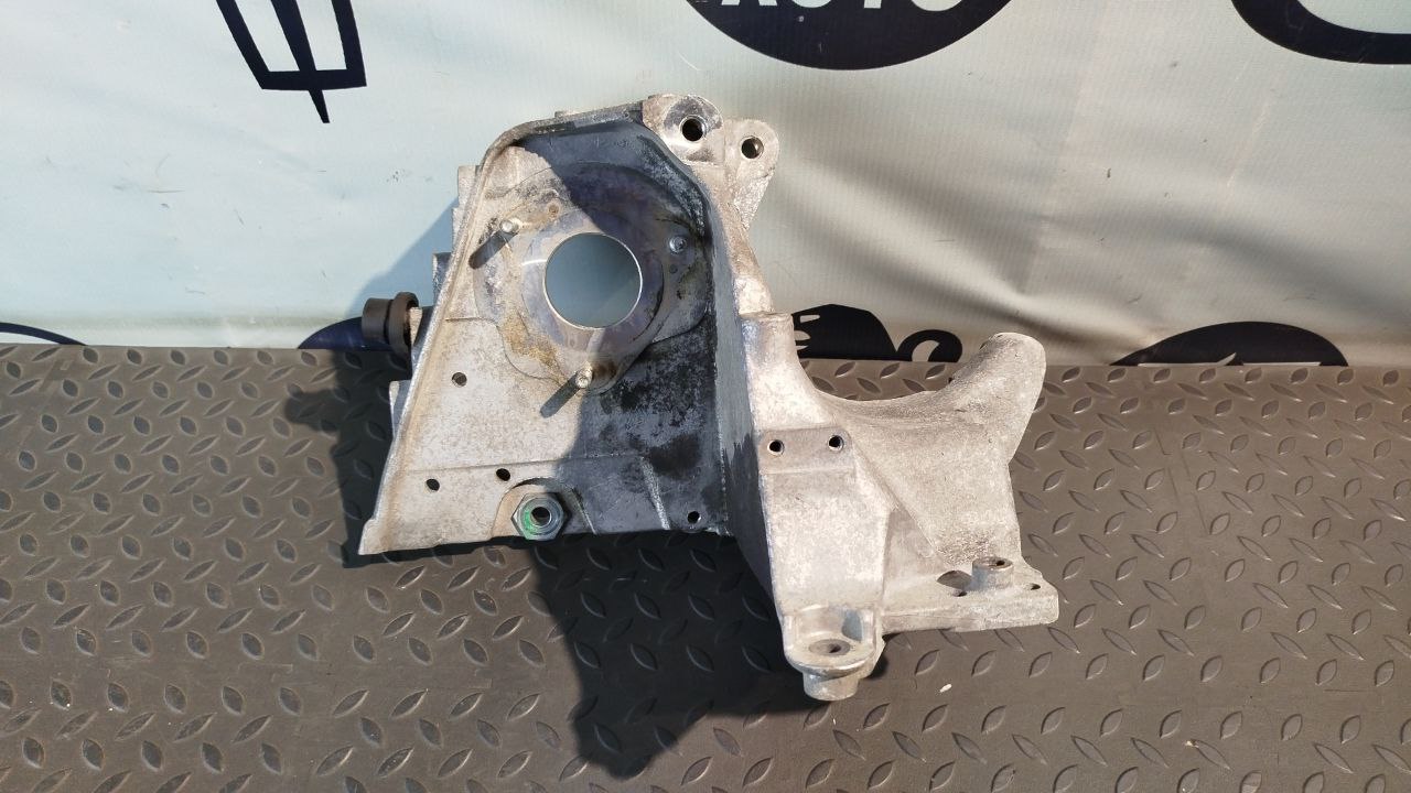 Кронштейн ТНВД Opel Zafira/B 2005-2014