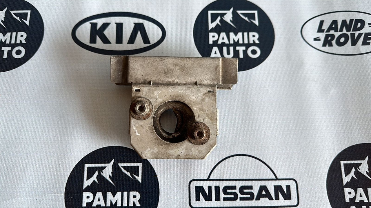 Замок капота Opel Vivaro/A 2001-2014