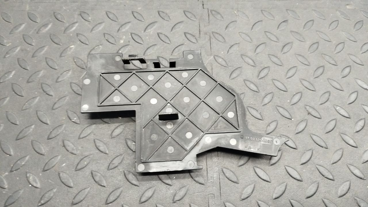 Кронштейн блока предохранителей Mercedes C/W202 1993-2001