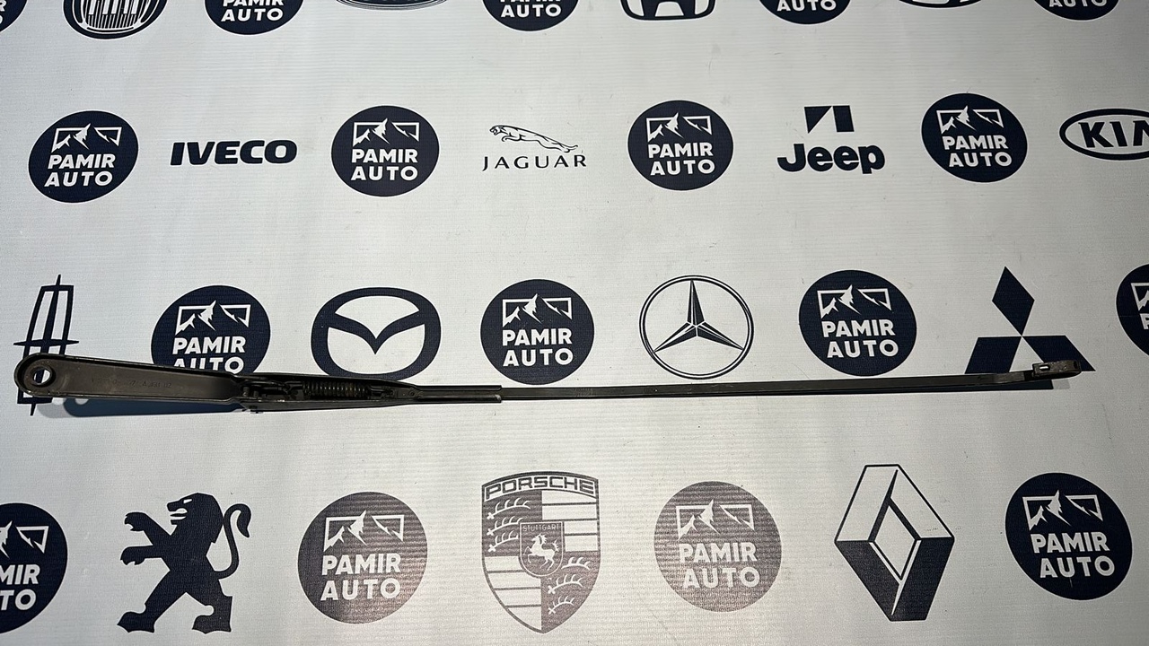 Поводок стеклоочистителя правый Opel Vivaro/A 2001-2014