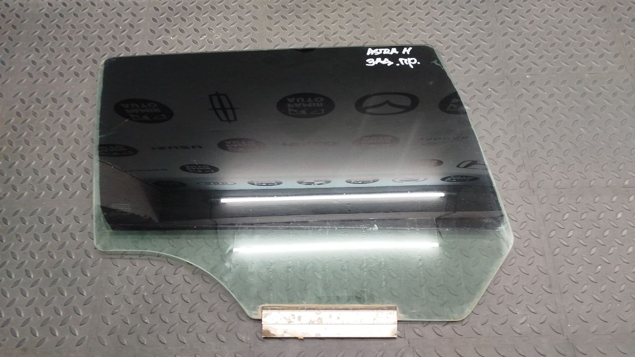 Стекло двери заднее правое Opel Astra/H 2004-2014