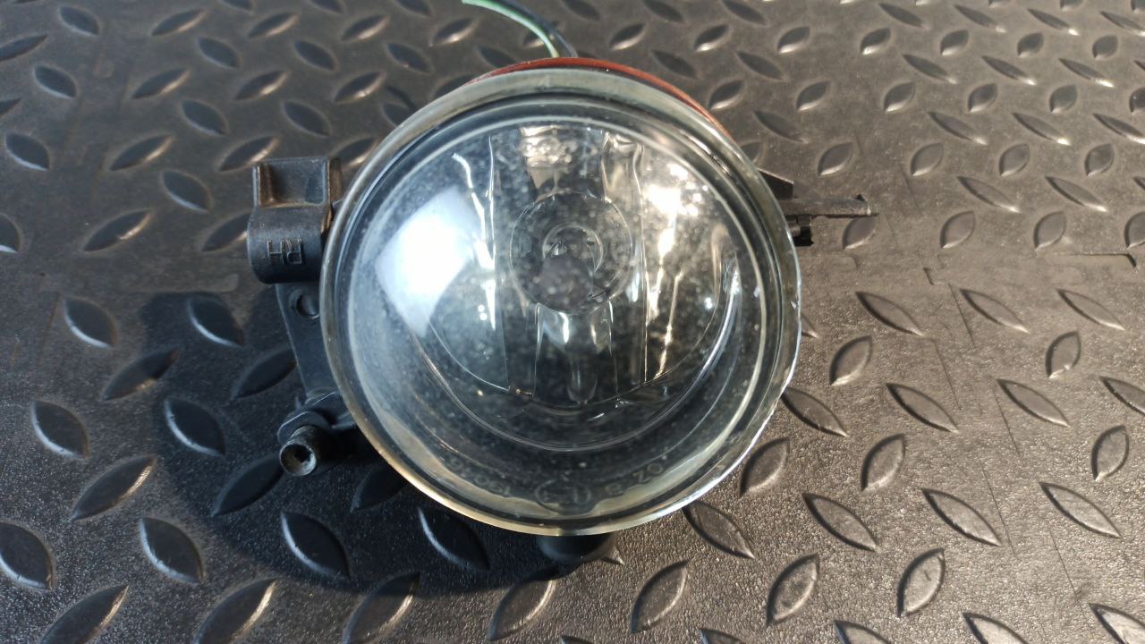 Фара противотуманная правая Ford Focus/2 2004-2011