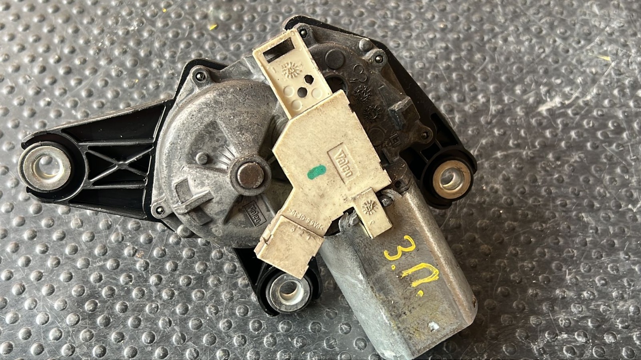 Моторчик стеклоочистителя задний Opel Vivaro/A 2001-2014