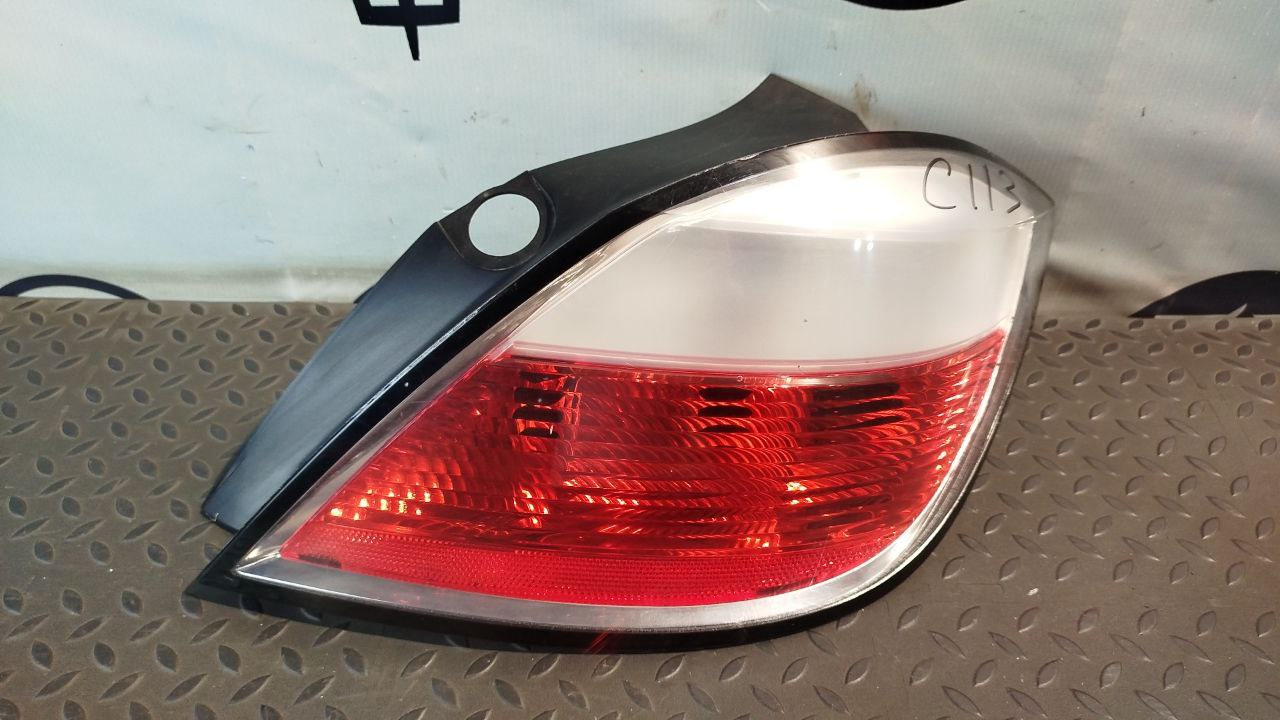 Фонарь задний правый Opel Astra/H 2004-2014