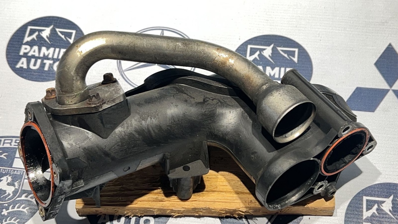 Патрубок интеркулера Mercedes E/W211 2002-2009