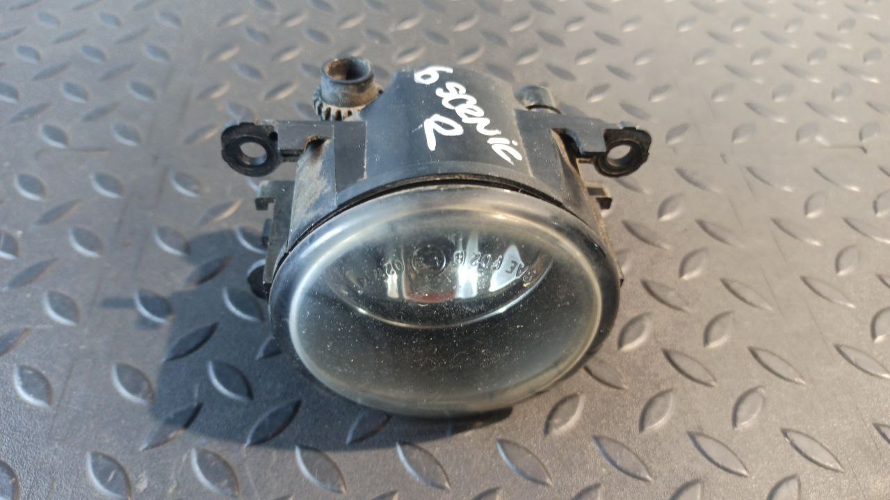 Фара противотуманная левая Renault Scenic/2 2003-2009