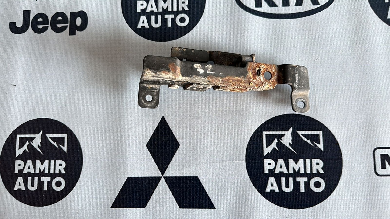 Ограничитель двери сдвижной левый Opel Vivaro/A 2001-2014