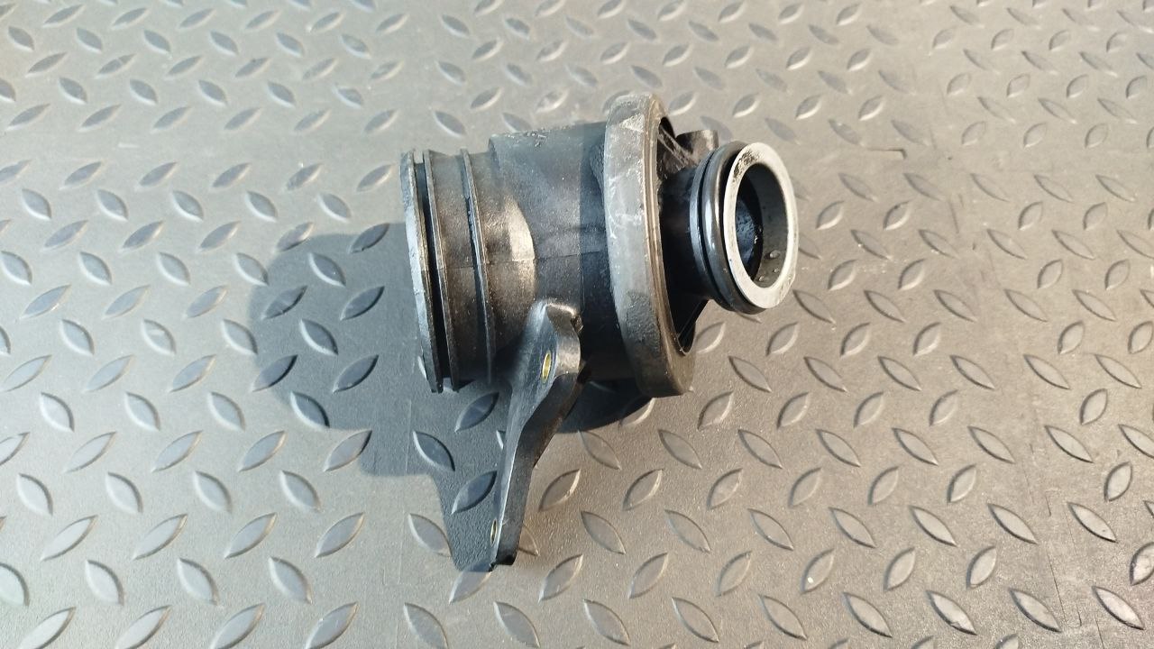 Патрубок интеркулера Mercedes C/W203 2000-2008