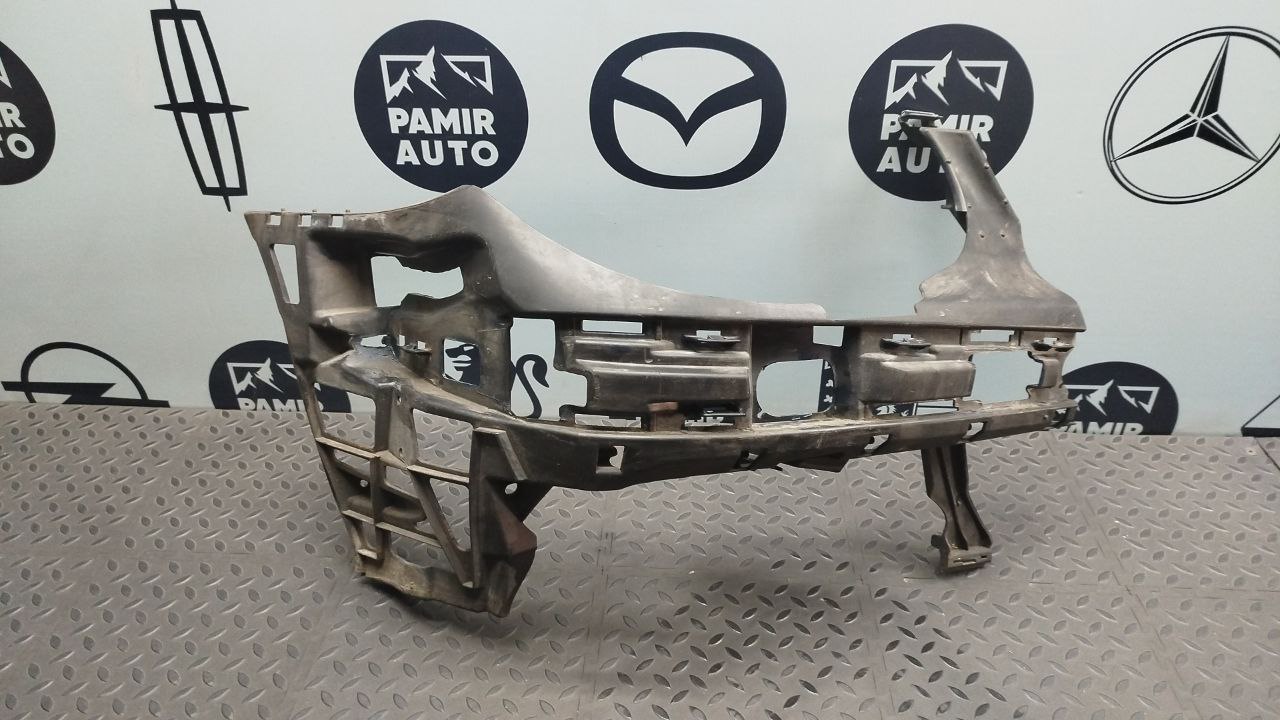 Кронштейн бампера передний правый Mercedes E/W211 2002-2009