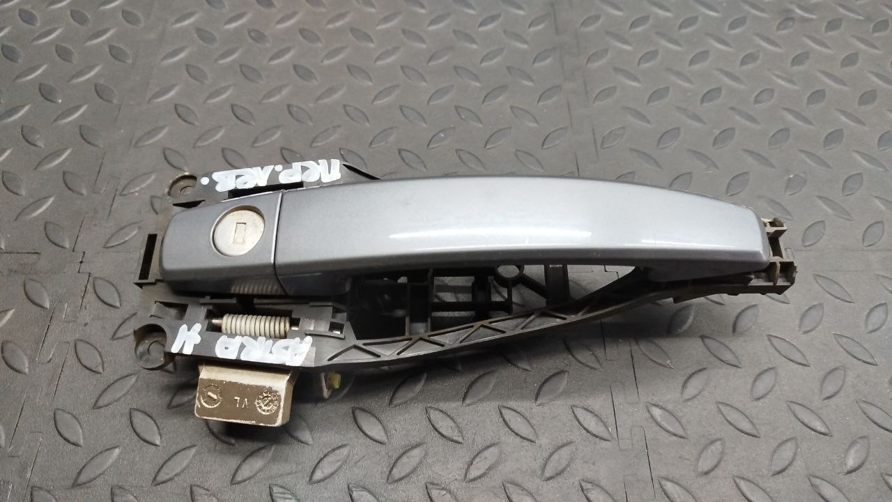 Личинка замка двери передняя левая Opel Astra/H 2004-2014