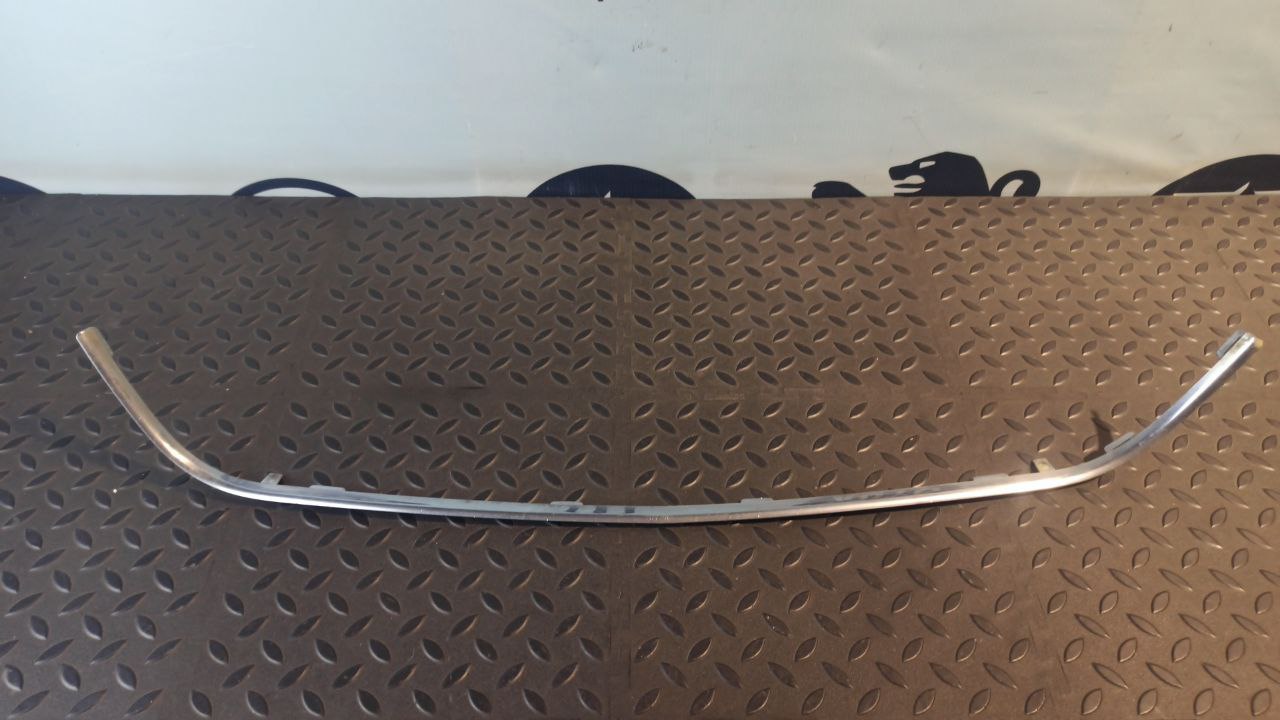 Молдинг решетки радиатора Opel Zafira/B 2005-2014