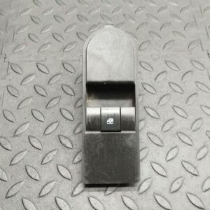 Кнопка стеклоподъемника передняя правая Opel Astra/H 2004-2014