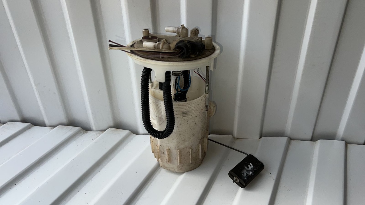 Насос топливный Opel Vivaro/A 2001-2014