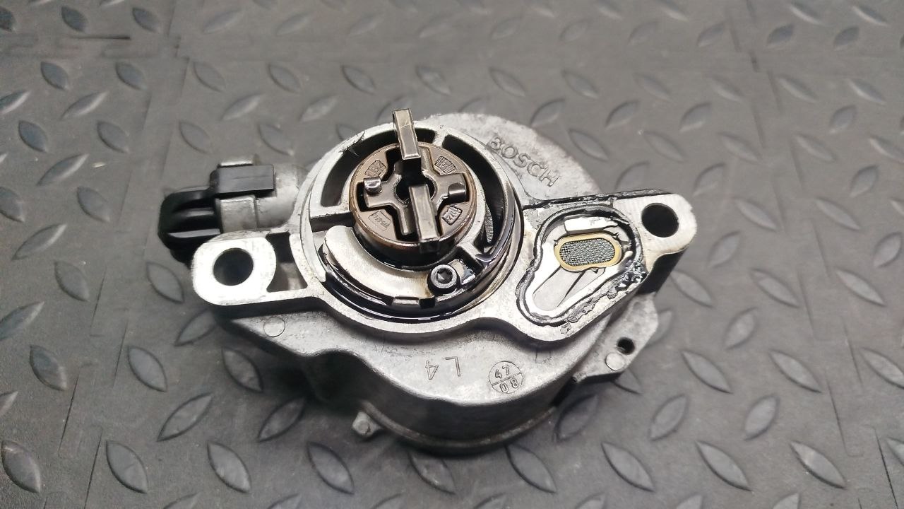 Насос вакуумный Ford Focus/2 2004-2011