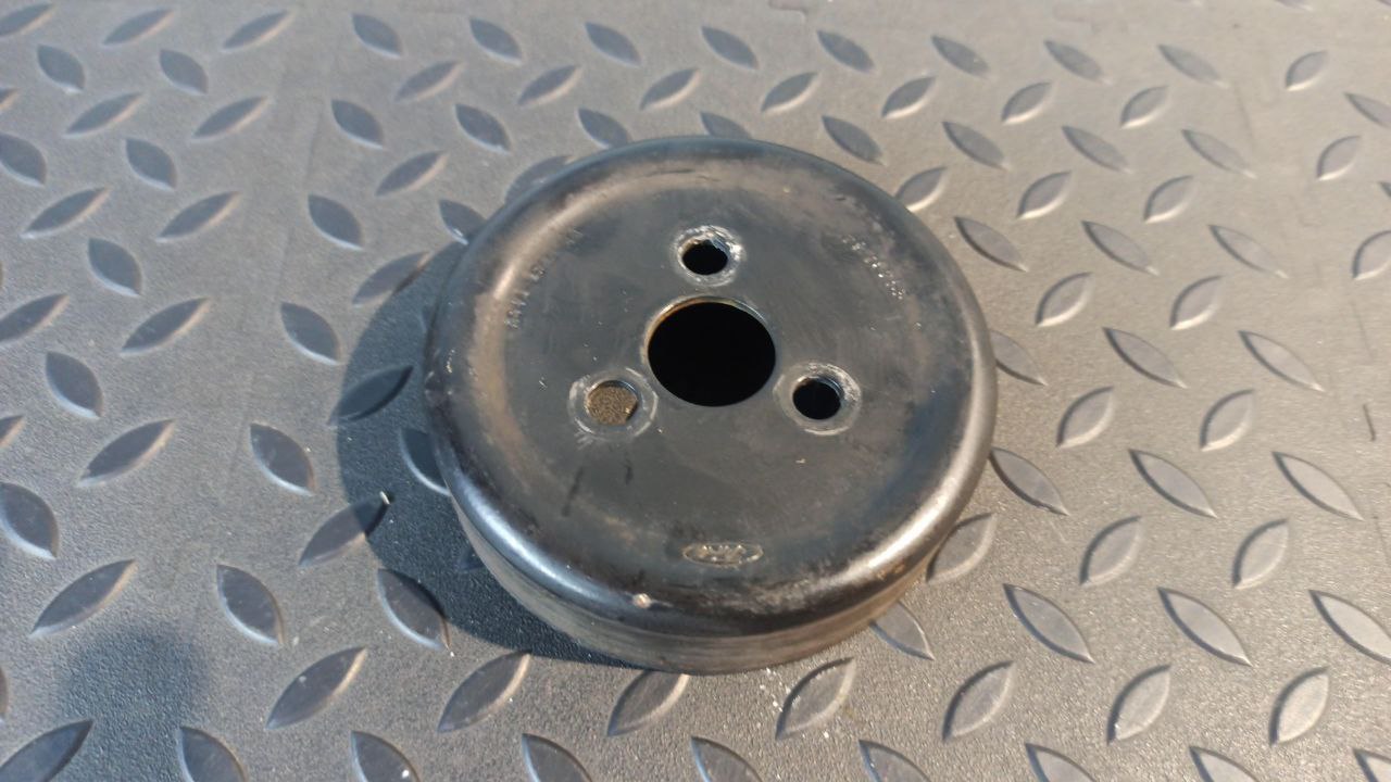Шкив помпы Ford Focus 1998-2007