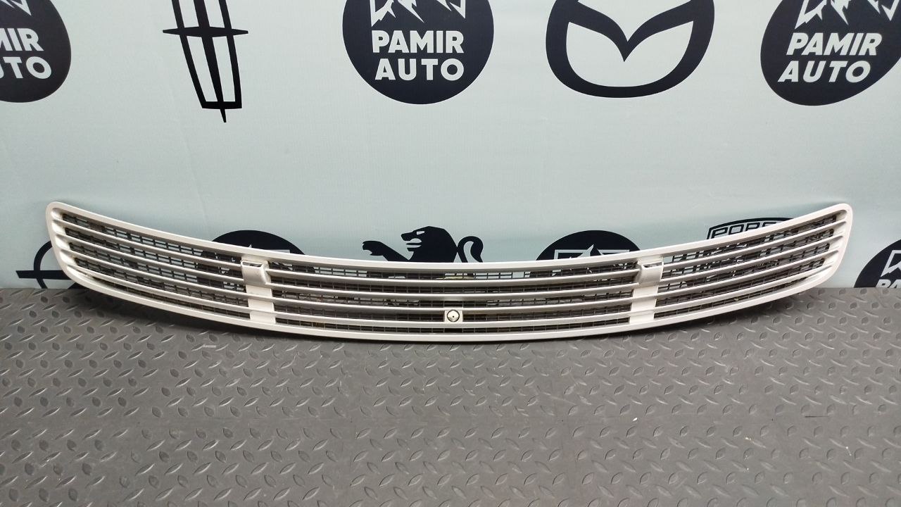 Решетка в капот Mercedes C/W203 2000-2008