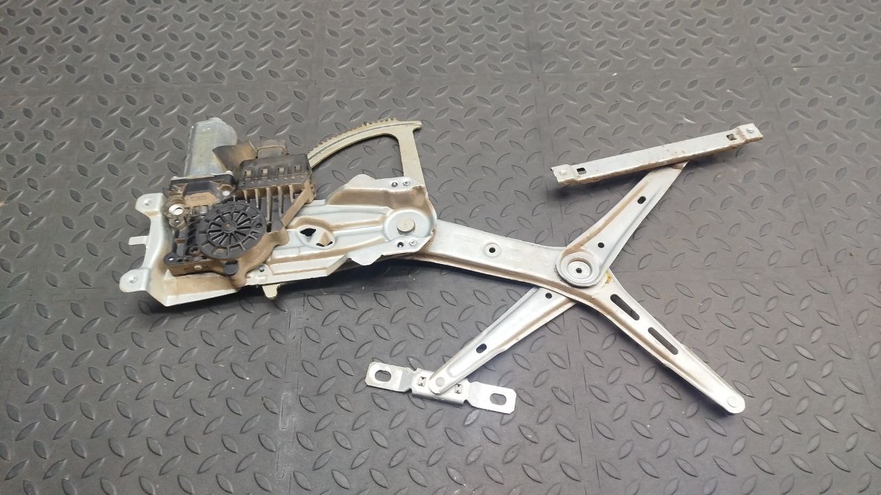 Стеклоподъемник передний левый Opel Astra/H 2004-2014