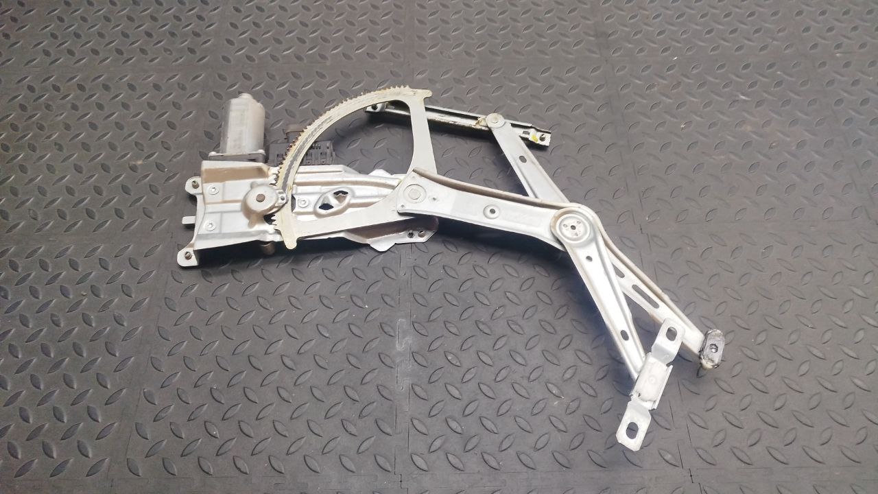 Стеклоподъемник передний правый Opel Astra/H 2004-2014