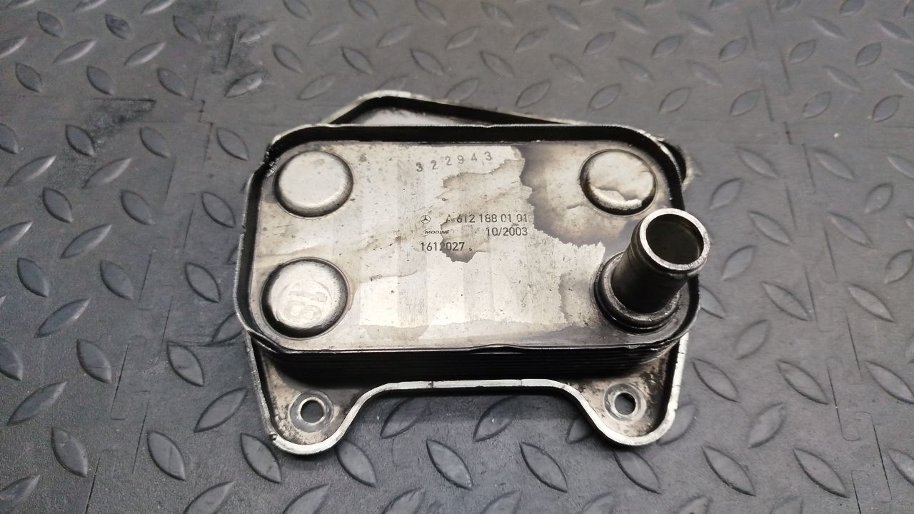 Радиатор масляный (Теплообменник) Mercedes C/W203 2000-2008