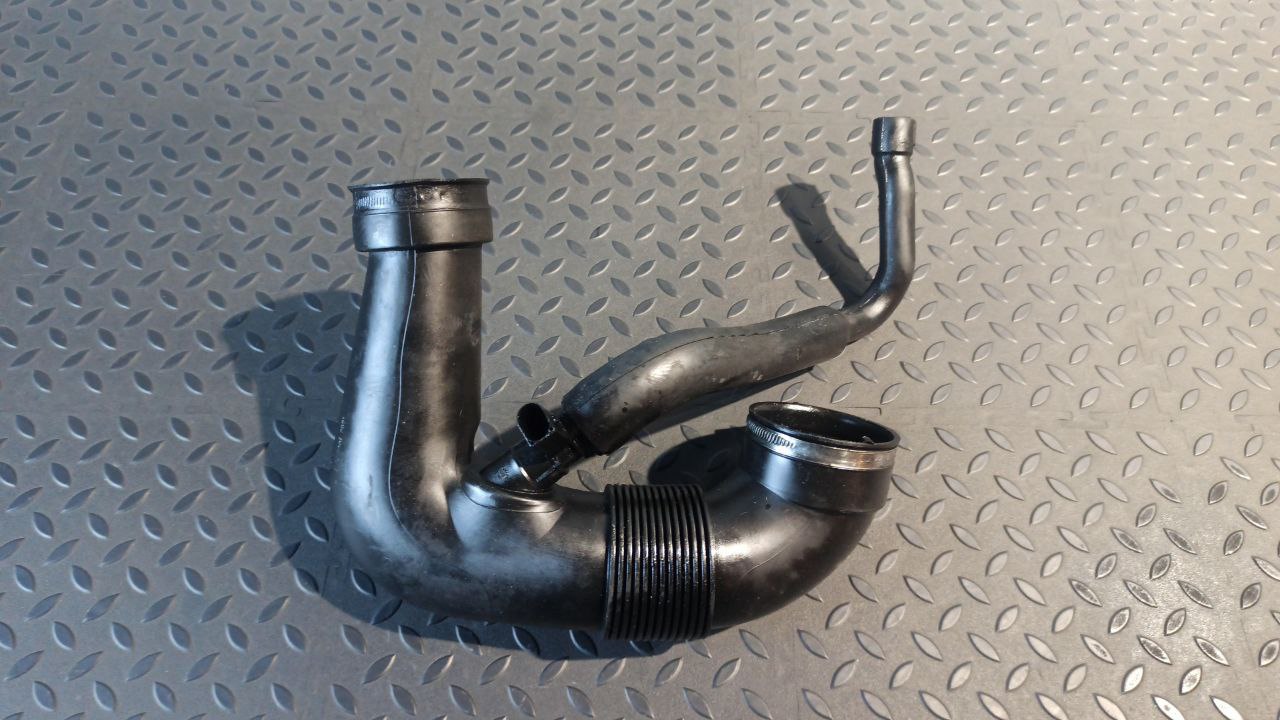 Патрубок воздушного фильтра Mercedes E/W210 1995-2003