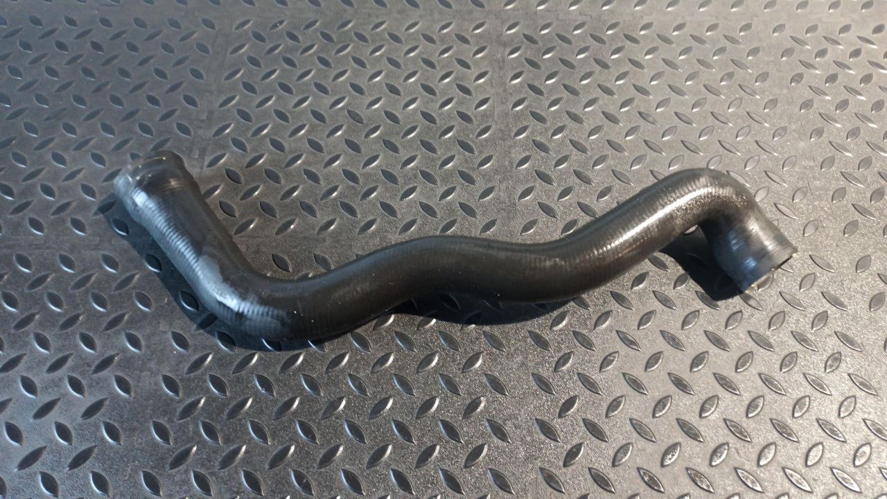 Патрубок ОЖ Mercedes E/W210 1995-2003