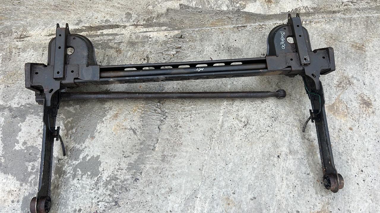 Балка задняя Opel Vivaro/A 2001-2014