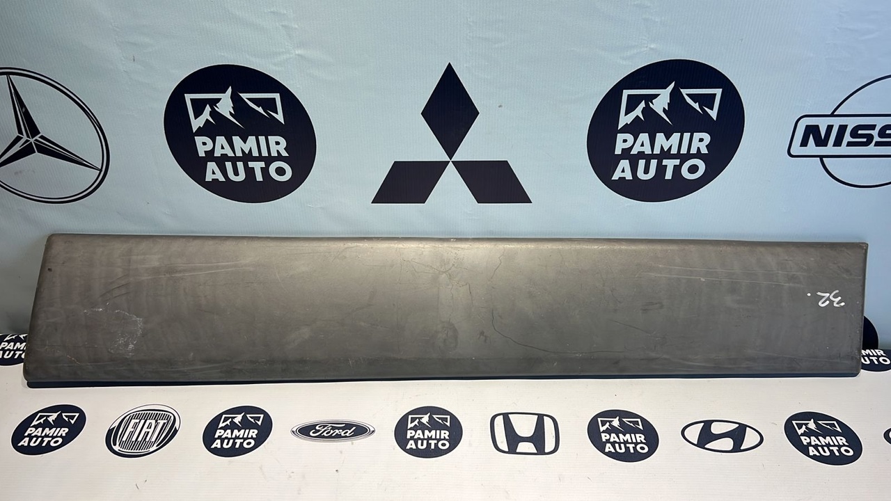 Накладка двери задняя Opel Vivaro/A 2001-2014