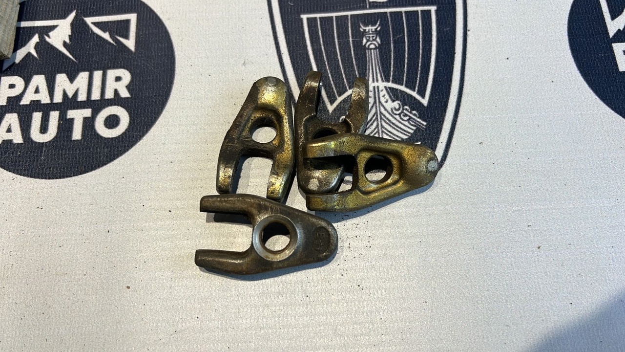 Кронштейн топливной форсунки Opel Vivaro/A 2001-2014