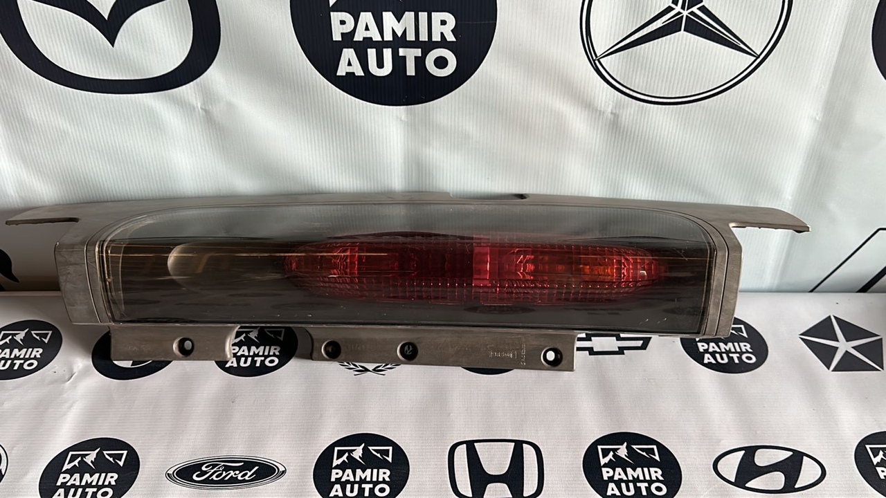 Фонарь задний правый Opel Vivaro/A 2001-2014