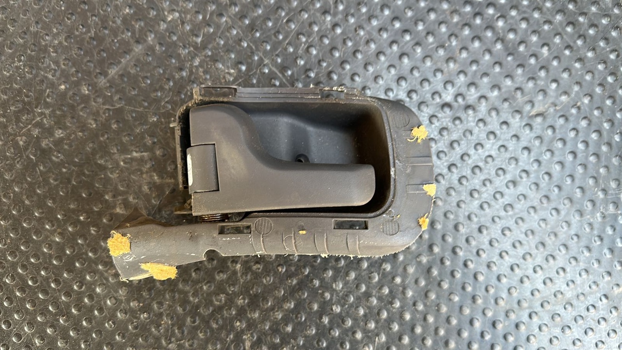 Ручка двери передняя левая Mercedes Vito/W638 1996-2003