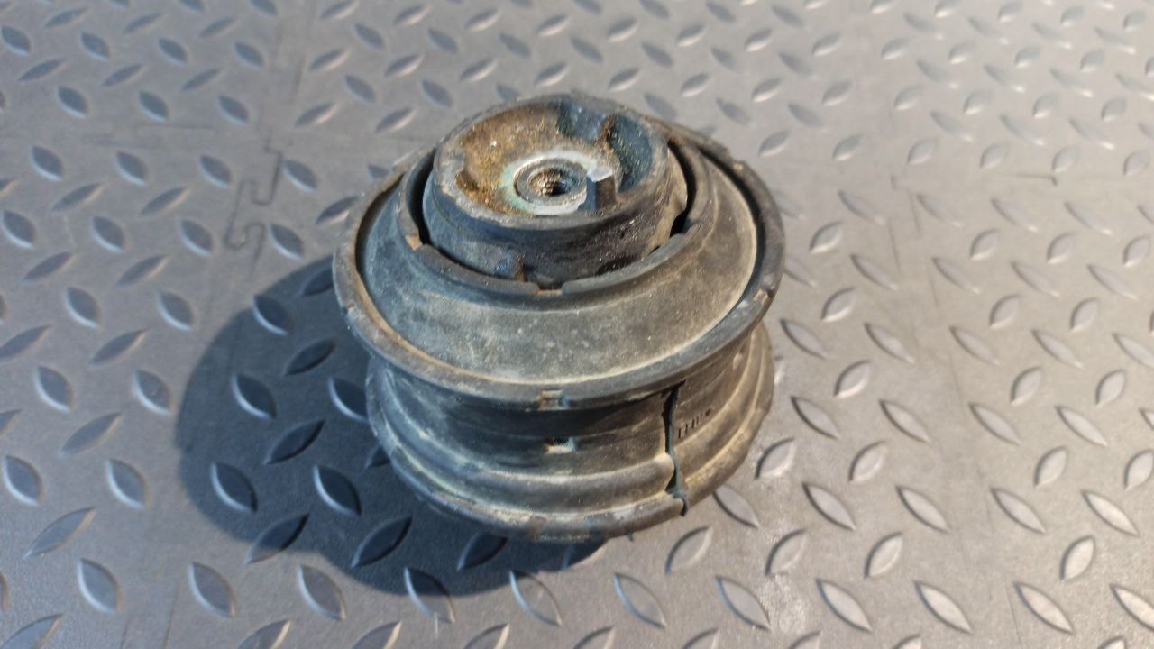 Опора двигателя Mercedes E/W210 1995-2003