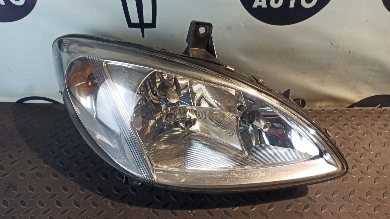 Фара правая Mercedes Vito/W639 2003-2014