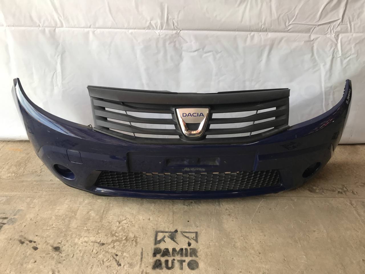 Бампер передний Renault Sandero 2009-2014